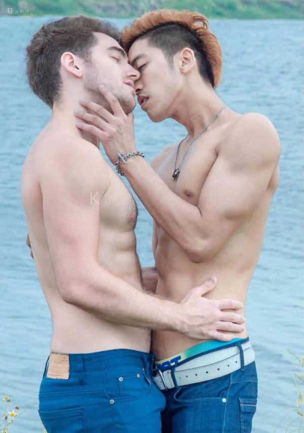 Whoseman-12-芬達Maxime譜出的異國情慾